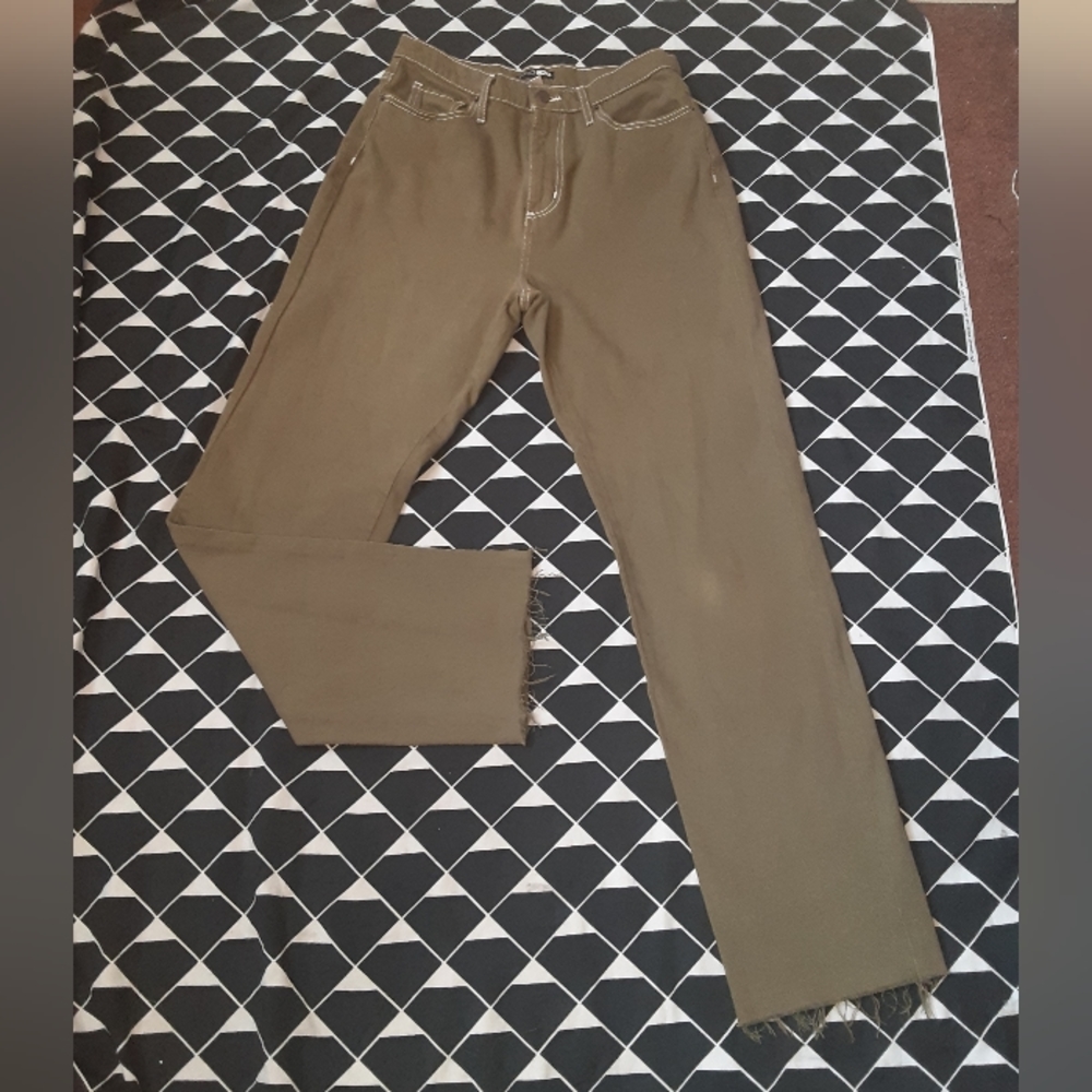 FASHION NOVA OLIVE JEANS, RAW HEM .SIZE 7